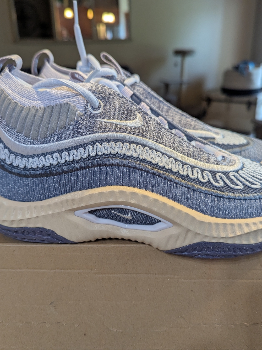 Nike Cosmic Unity 3 Size 7 Women